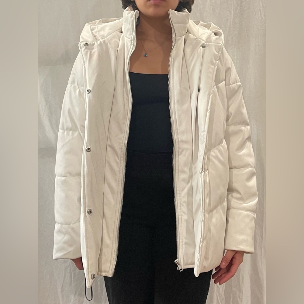 White Puffer Jacket / SZ M